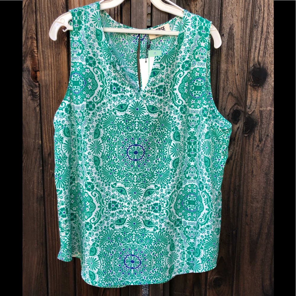 Verse sleeveless green and white top. NWT. Size L